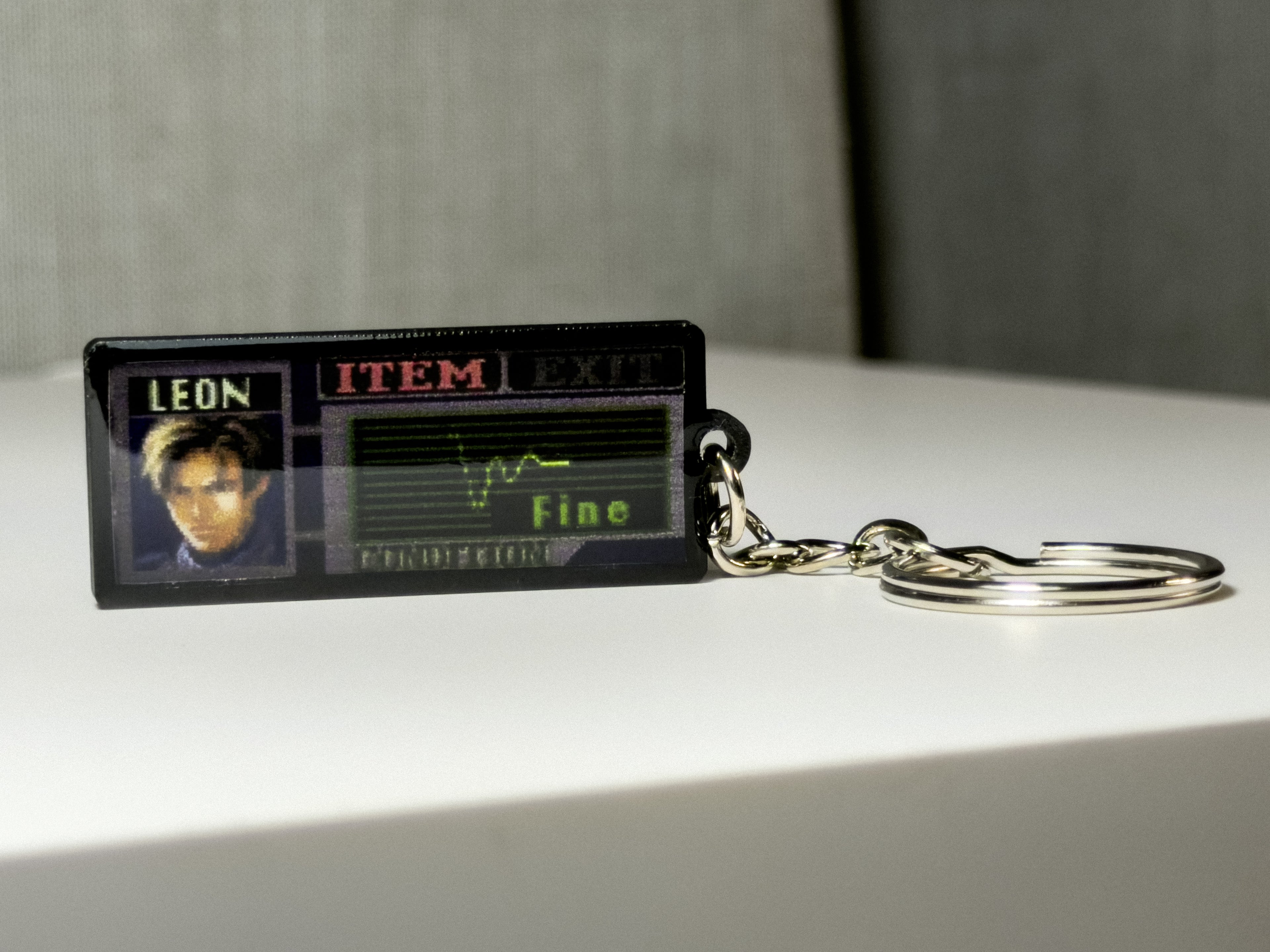 Resident Evil 2 Keychain: PS1 Game, Customizable Color