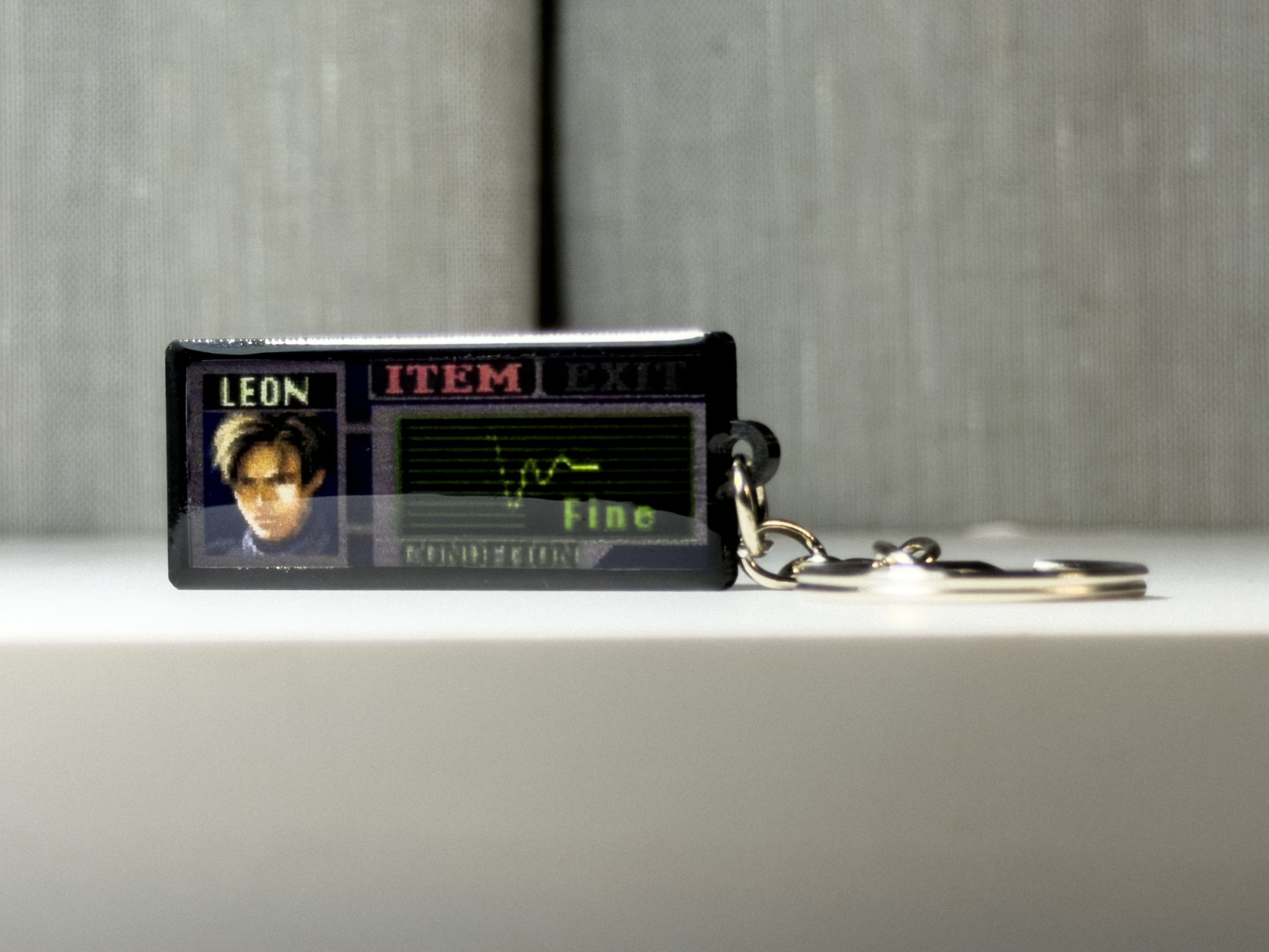 Resident Evil 2 Keychain: PS1 Game, Customizable Color